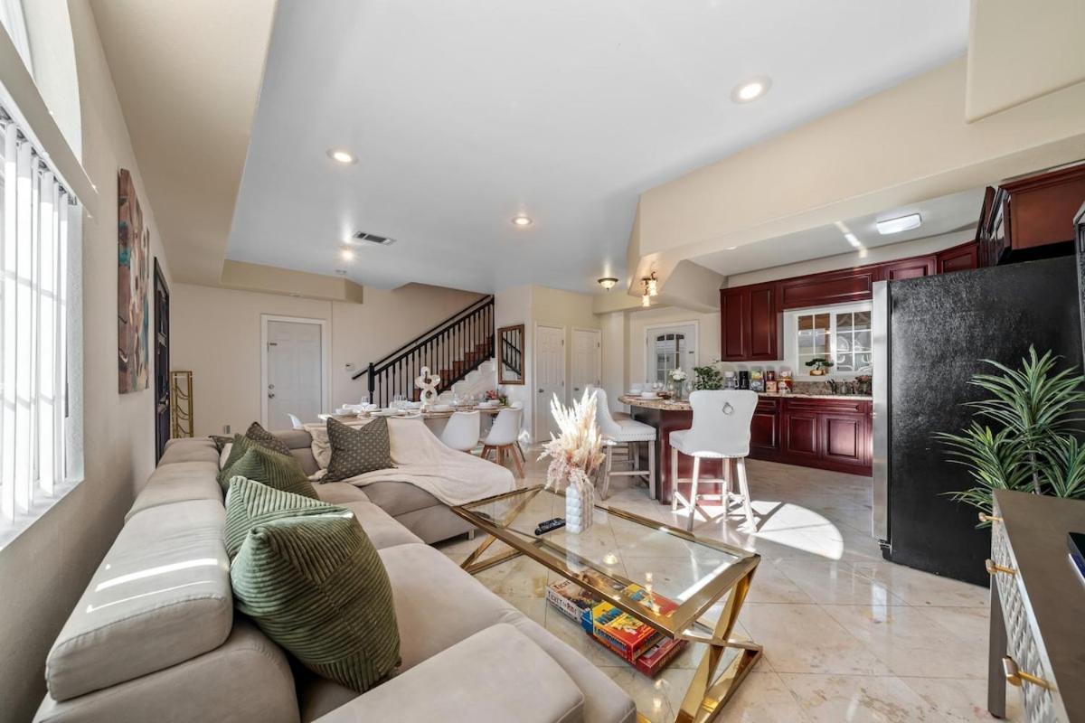 Entire Spacious 4-bedroom 4-bath House W Garage, Gated Yard, Available Now * San Diego
