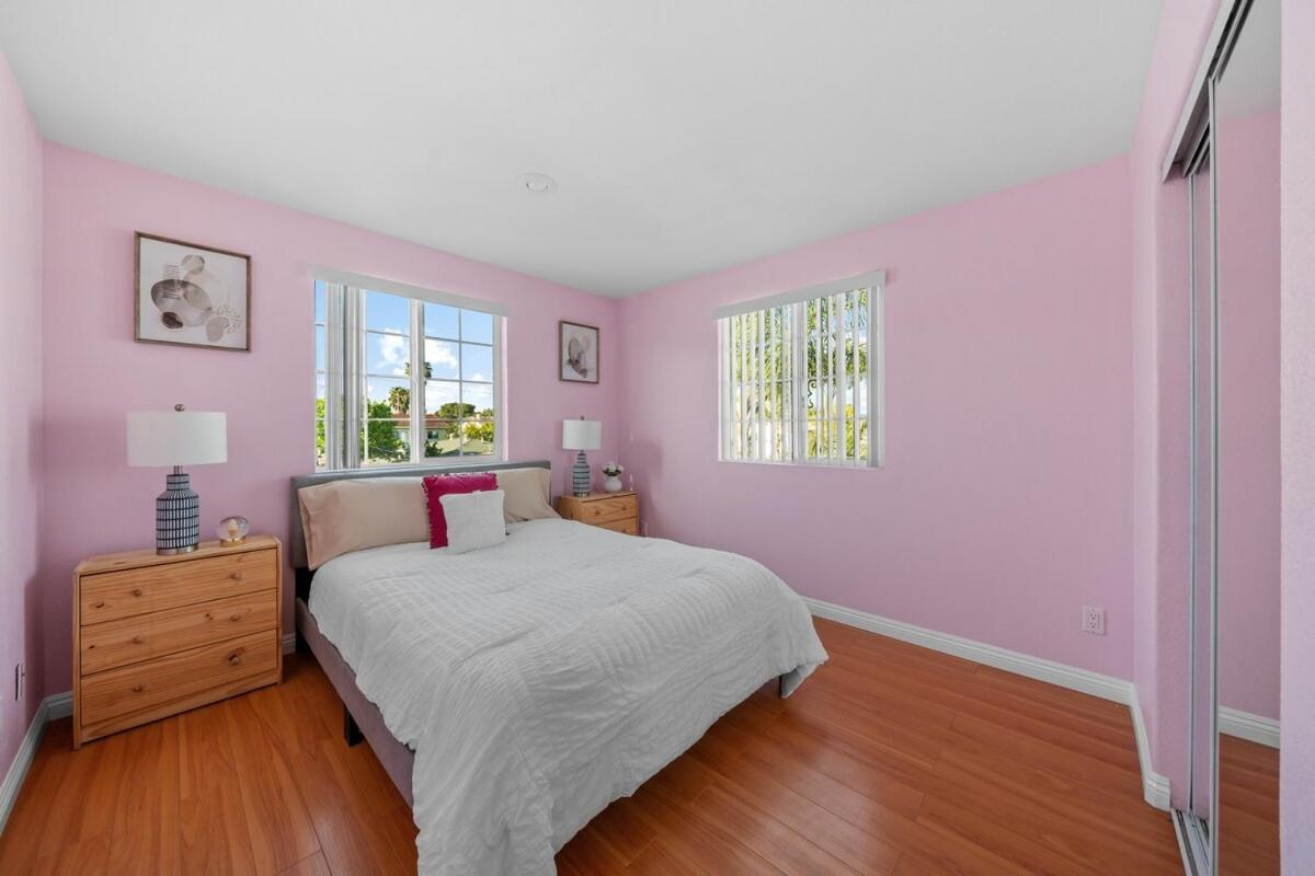 Entire Spacious 4-bedroom 4-bath House W Garage, Gated Yard, Available Now * San Diego